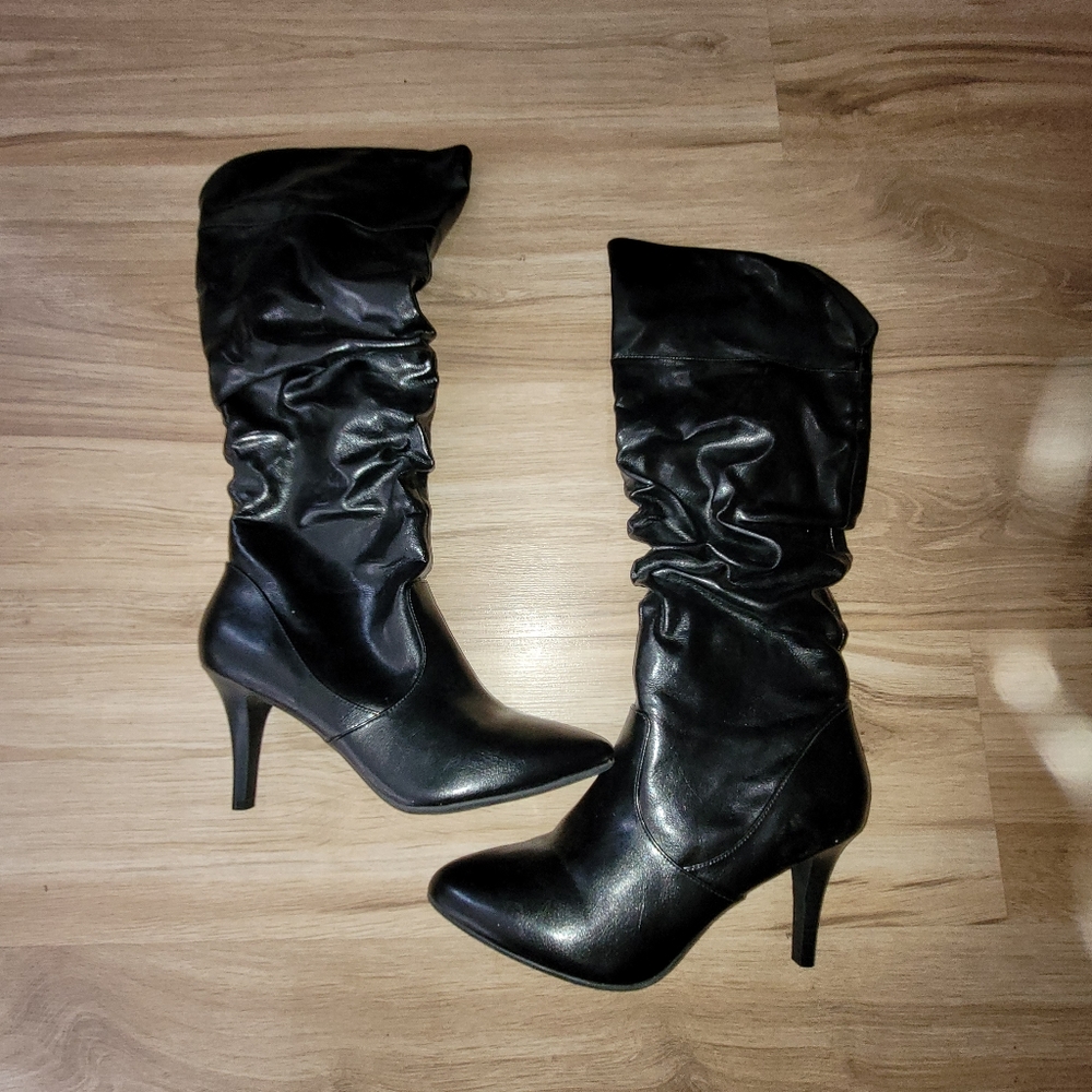 Black Knee High Zip Up Heeled Boots